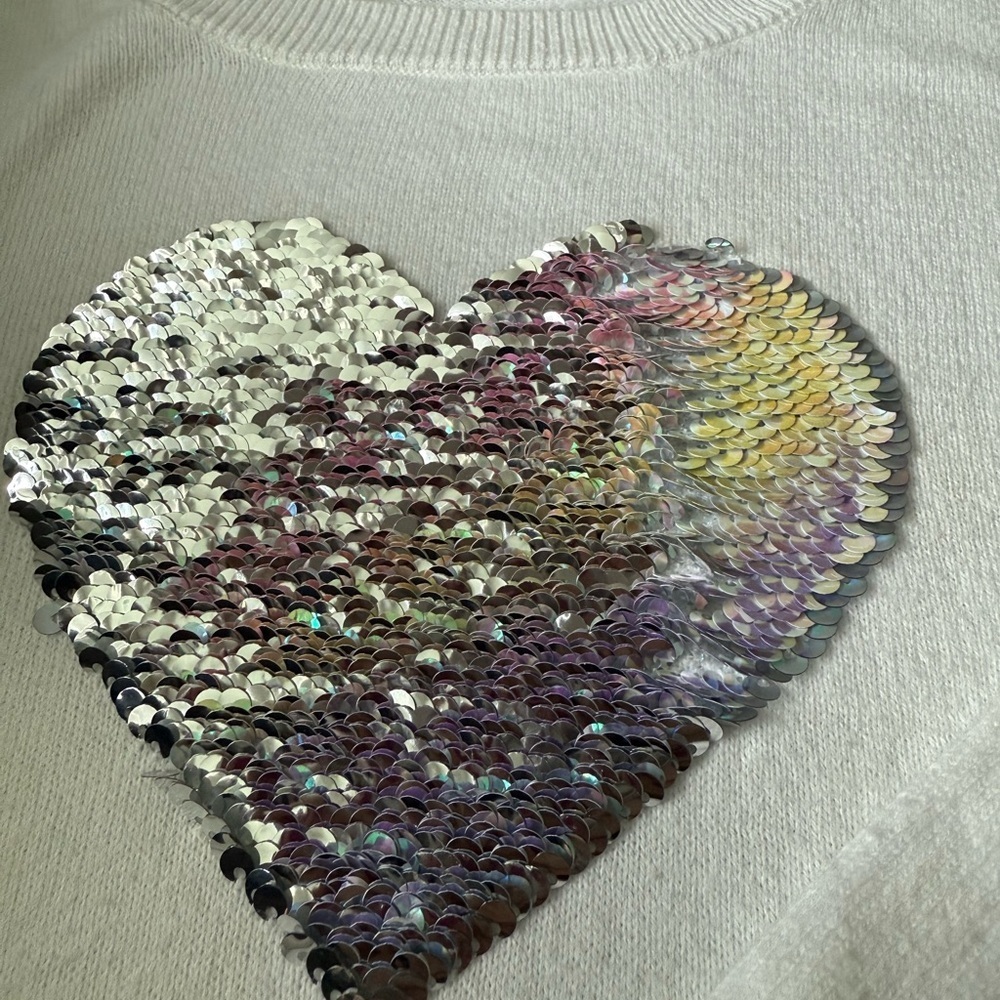 H & M Toddler White Cotton Sweater with Sequin Heart Size 5T - Picture 5 of 7